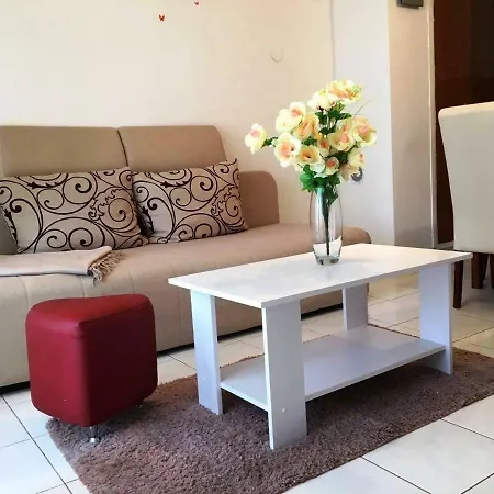 Apartman Pave Apartment *